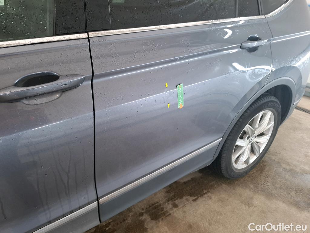  Volkswagen  Tiguan VOLKSWAGEN  Allspace / 2017 / 5P / SUV 2.0 TDI 150 DSG7 Carat #9