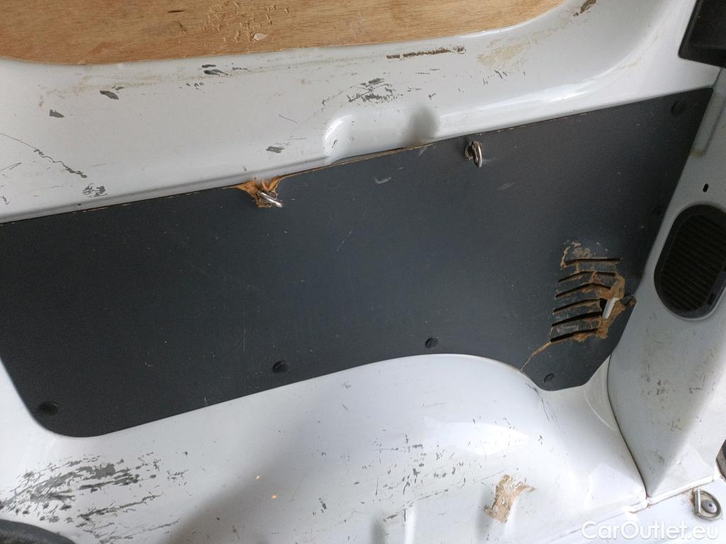  Opel  Vivaro OPEL  / 2019 / 4P / furgón 1.5 Diésel 74kW(100CV)M Std Exp #13