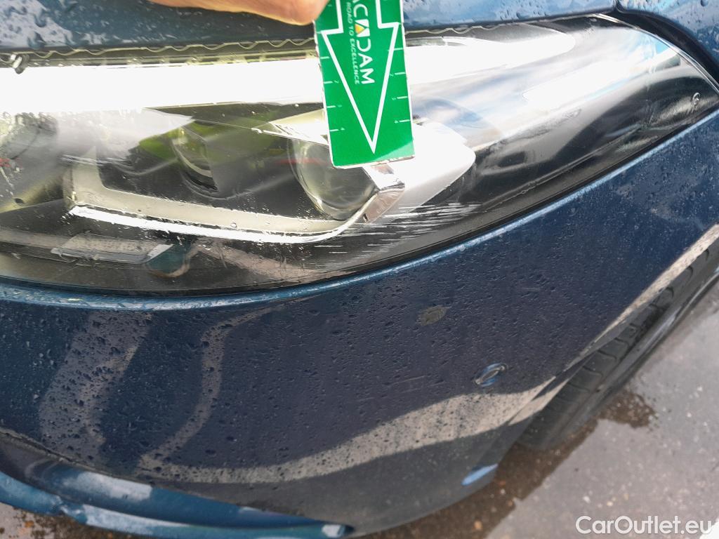  Mercedes  A-Klasse MERCEDES-BENZ Clase A / 2018 / 5P / berlina con portón A 250 e #12