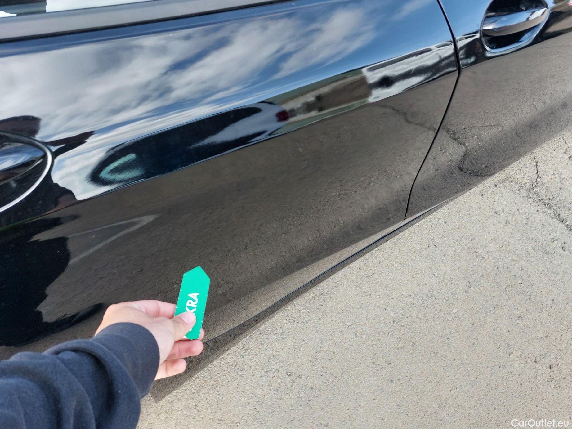  Bmw  Serie 1 BMW  / 2019 / 5P / berlina con portón 118i #31