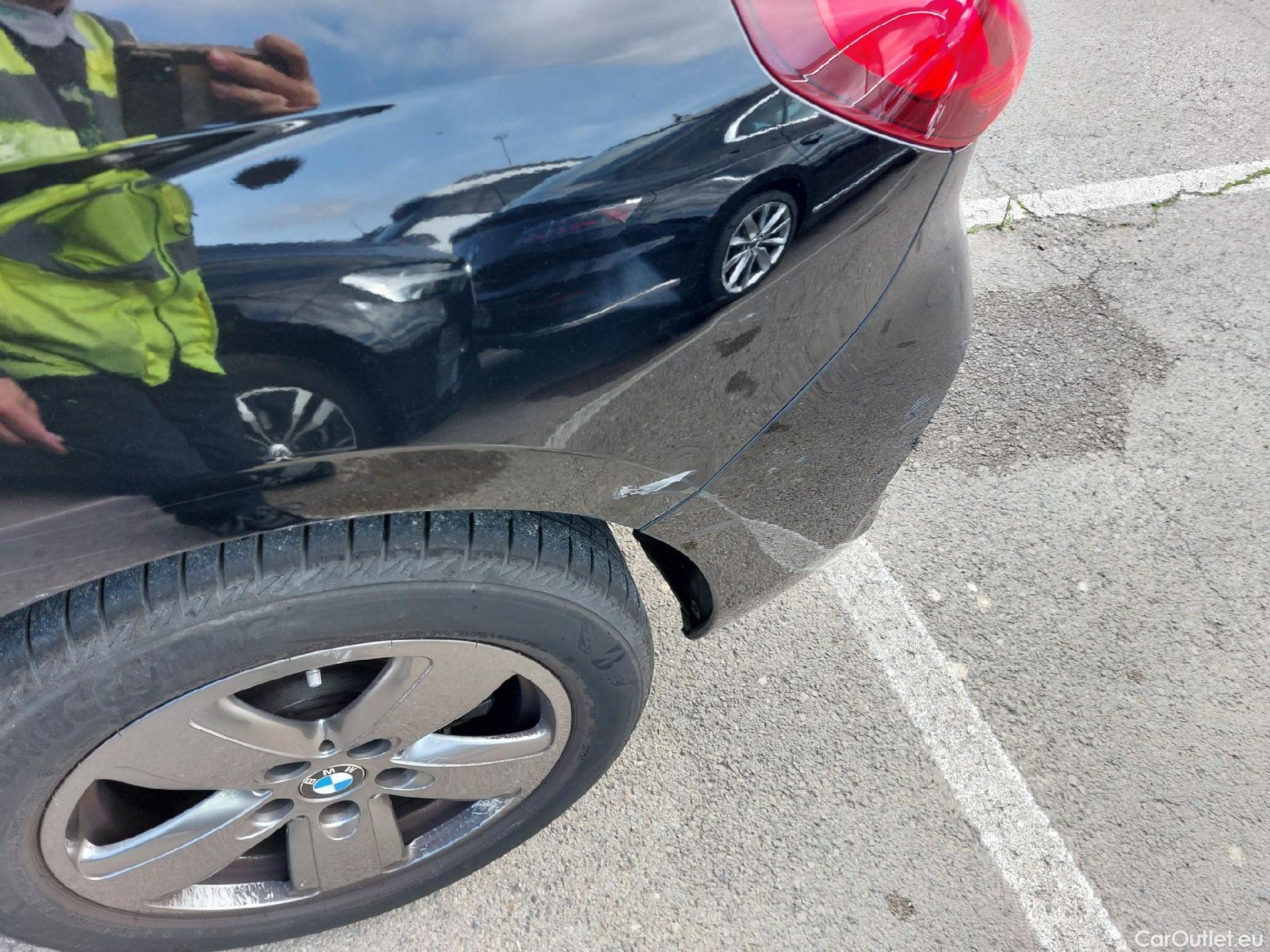  Bmw  Serie 1 BMW  / 2019 / 5P / berlina con portón 118i #20