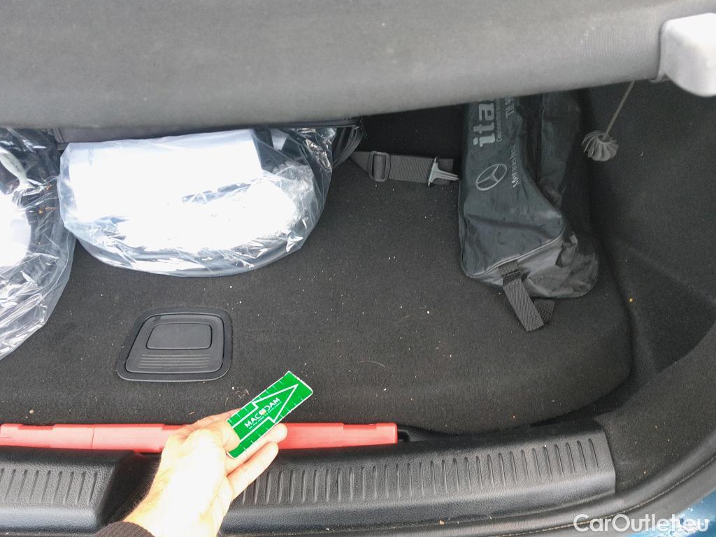  Mercedes  A-Klasse MERCEDES-BENZ Clase A / 2018 / 5P / berlina con portón A 250 e #7