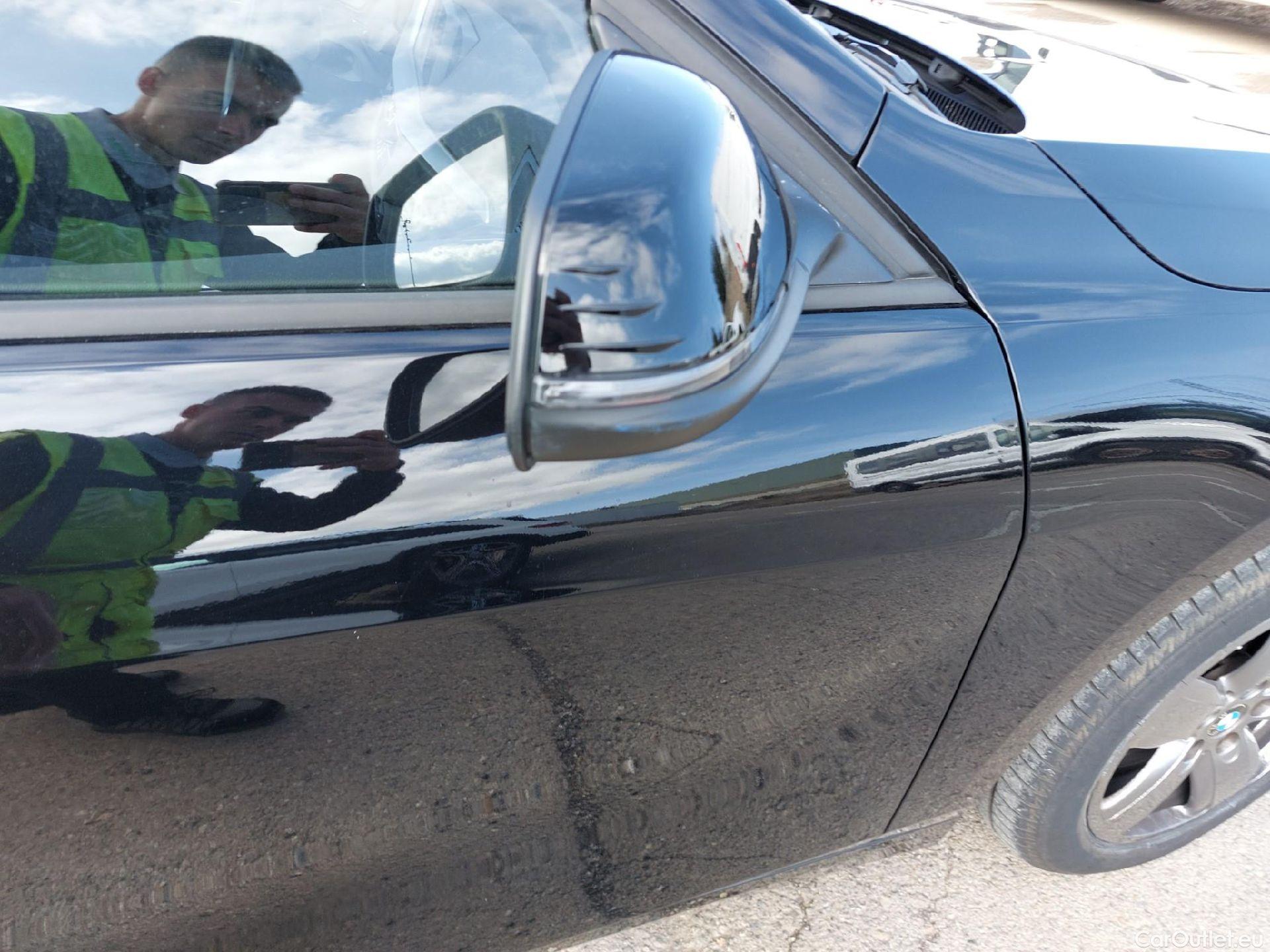  Bmw  Serie 1 BMW  / 2019 / 5P / berlina con portón 118i #33