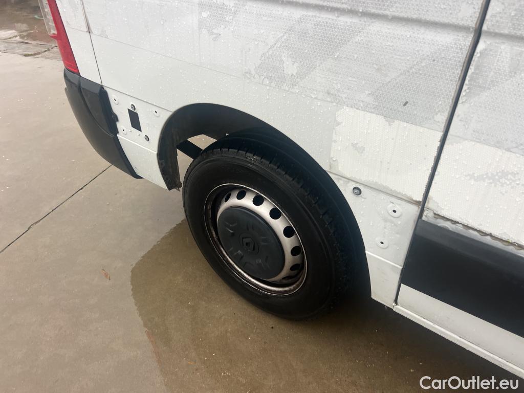  Renault  Master RENAULT  / 2019 / 4P / furgón Furgón T L1H1 2800 B dCi 81kW (110V) #16