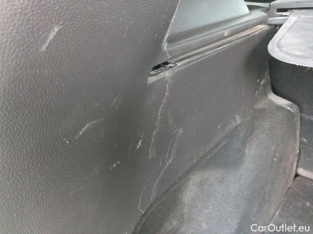  Ford  Kuga FORD  / 2016 / 5P / todoterreno 1.5 EcoBoost 88kW 4x2 Trend+ (CX) #29