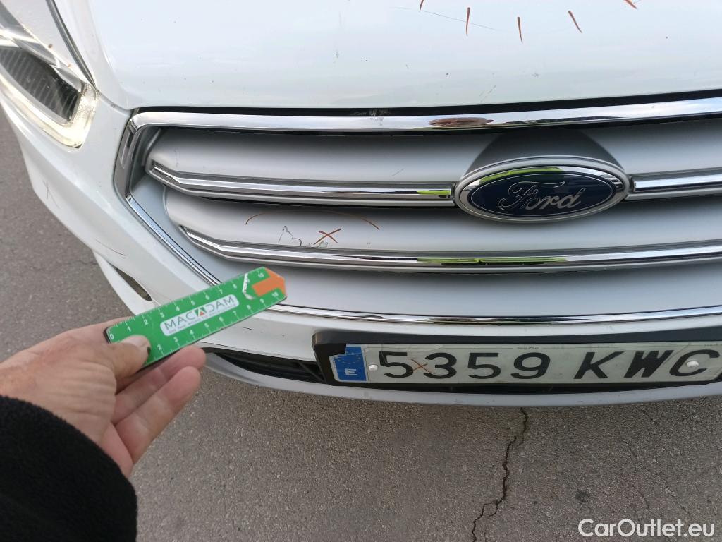  Ford  Kuga FORD  / 2016 / 5P / todoterreno 1.5 EcoBoost 88kW 4x2 Trend+ (CX) #42