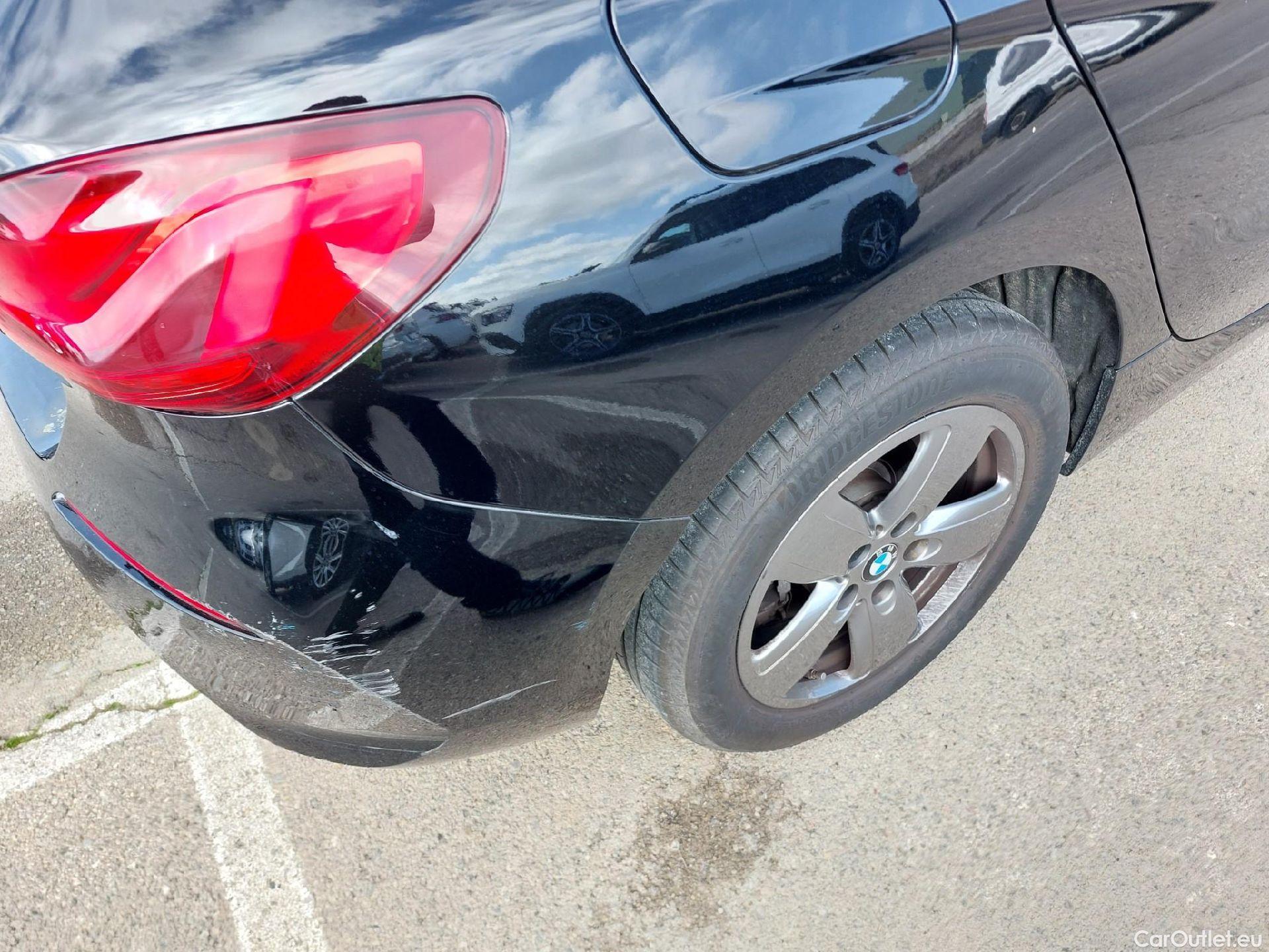  Bmw  Serie 1 BMW  / 2019 / 5P / berlina con portón 118i #29