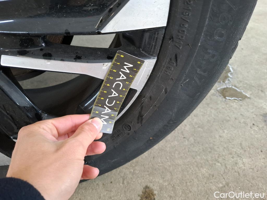  Peugeot  2008  Allure Business 1.2 PureTech 130CV BVA8 E6d #8