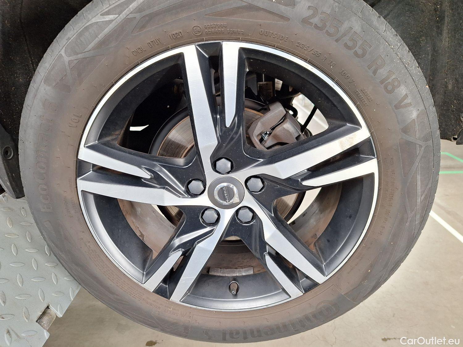  Volvo  XC 40 Volvo, XC40 '17, Volvo XC40 T3 Geartronic R-Design 5d #18