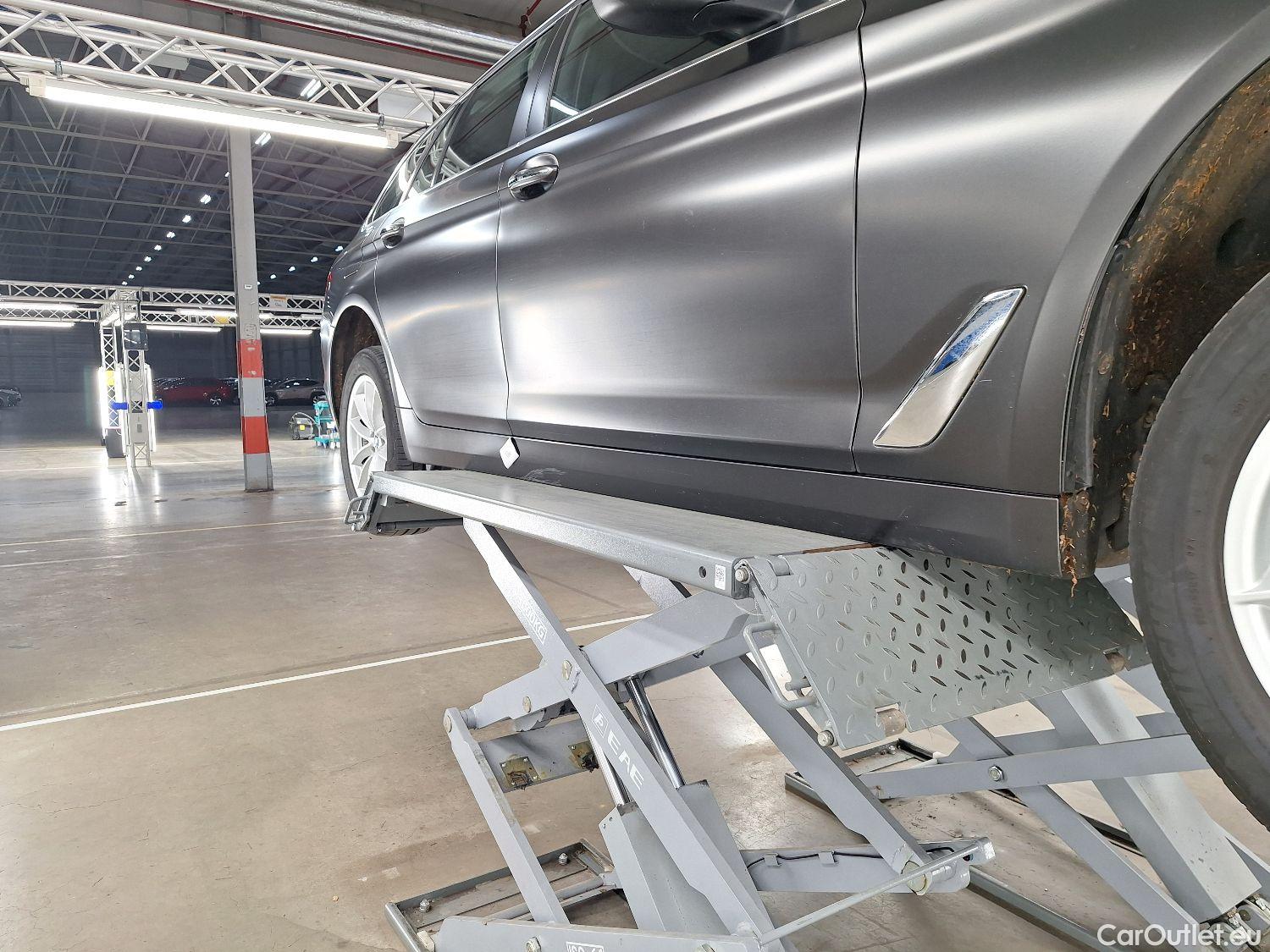  Bmw  Serie 5 BMW, 5-serie touring '17, BMW 5 Reeks Touring 520d (140 kW) 5d #13