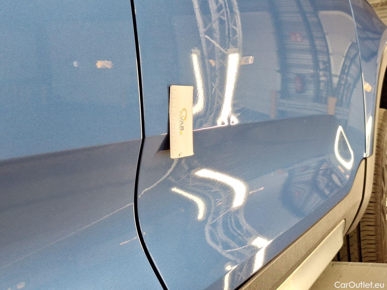  Volvo  XC 40 Volvo, XC40 '17, Volvo XC40 T3 Geartronic R-Design 5d #8