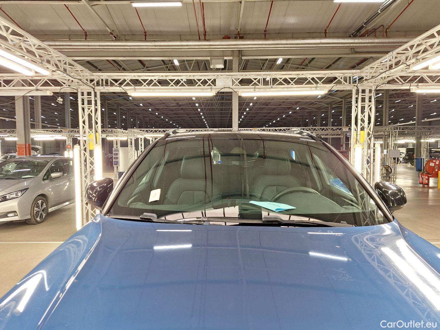  Volvo  XC 40 Volvo, XC40 '17, Volvo XC40 T3 Geartronic R-Design 5d #1