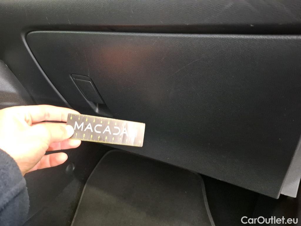  Peugeot  2008  Allure Business 1.2 PureTech 130CV BVA8 E6d #22