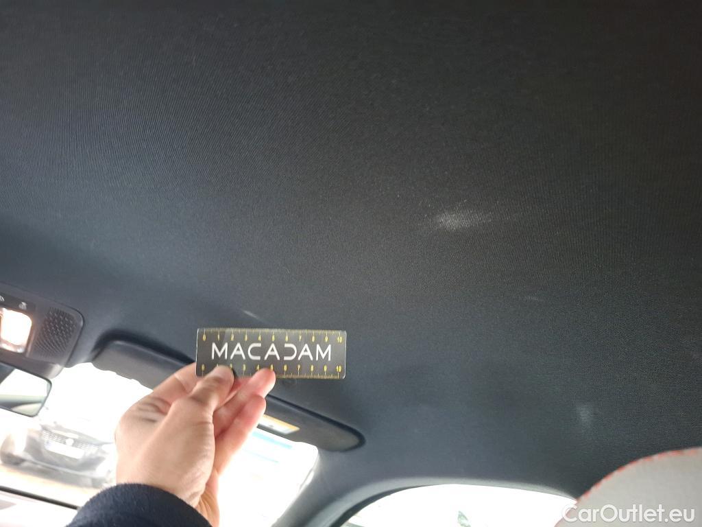  Mercedes  A-Klasse MERCEDES-BENZ Classe A Compact / 2018 / 5P / Berline A 180 d Business Line #19