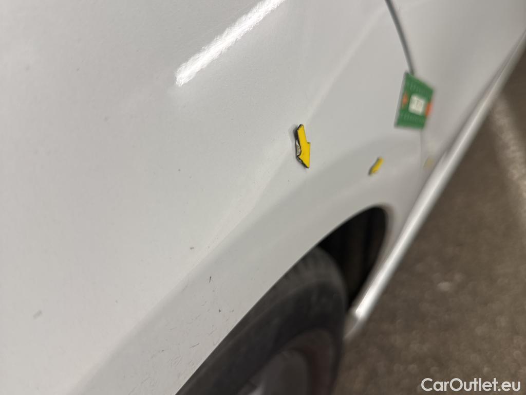  Mercedes  A-Klasse MERCEDES-BENZ Classe A Compact / 2018 / 5P / Berline A 180 d Business Line #2