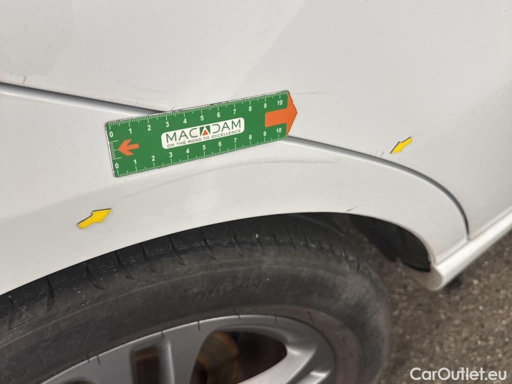  Mercedes  A-Klasse MERCEDES-BENZ Classe A Compact / 2018 / 5P / Berline A 180 d Business Line #3