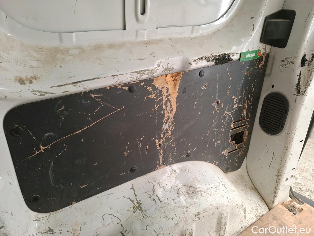  Citroen  Jumpy  Fourgon Club M 2.0 BlueHDi 120CV BVM6 E6dT #40