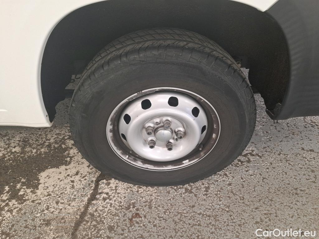  Peugeot  Boxer PEUGEOT  4p Combi BLUEHDI 130 S&S 333 L2H2 ACTIVE #24