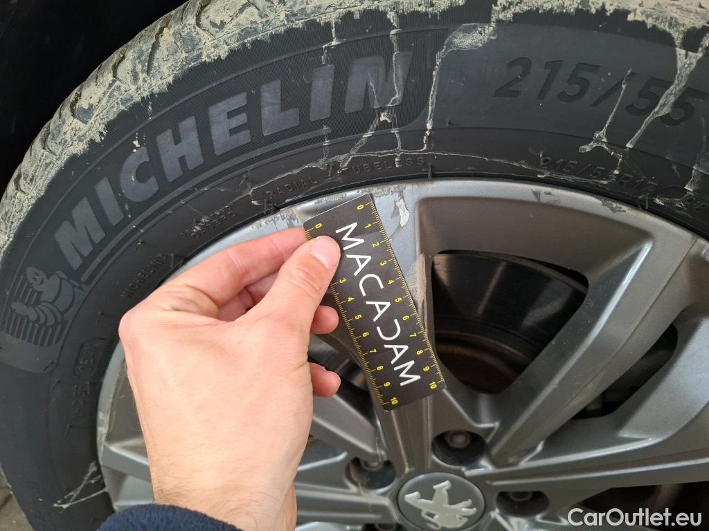  Peugeot  508 PEUGEOT  / 2018 / 5P / Berline HYBRID 225 E-EAT8 ALLURE BUSINESS #35