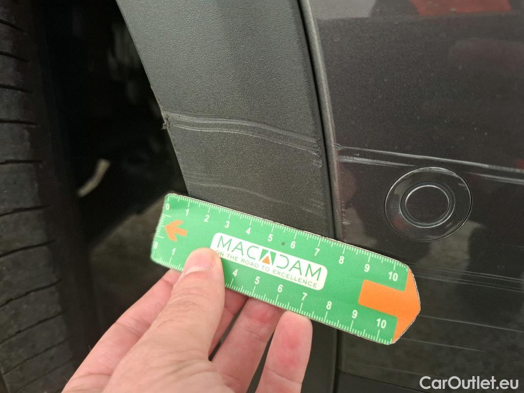  Peugeot  5008  Allure 1.2 PureTech 130CV BVM6 7 Sieges E6d #10