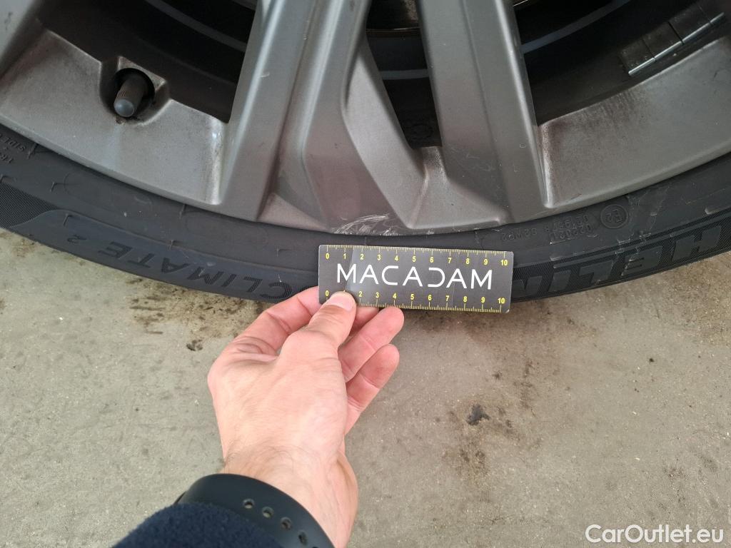  Peugeot  508 PEUGEOT  / 2018 / 5P / Berline HYBRID 225 E-EAT8 ALLURE BUSINESS #36