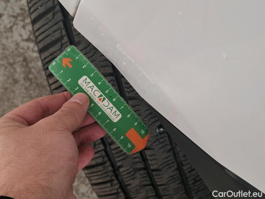  Renault  Trafic RENAULT  / 2019 / 4P / Fourgon tole NV FG GCF L1H1 1200 dCi 120 S&S #2