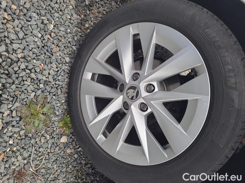  Skoda  Octavia  Combi (NX3)(2020) Oct.Combi 2.0TDI 85 Style #6