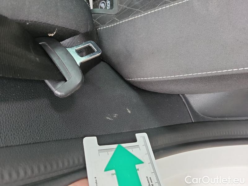  Skoda  Fabia  Combi (2015) Com.1.0TSI 70 Ambition 5d #24