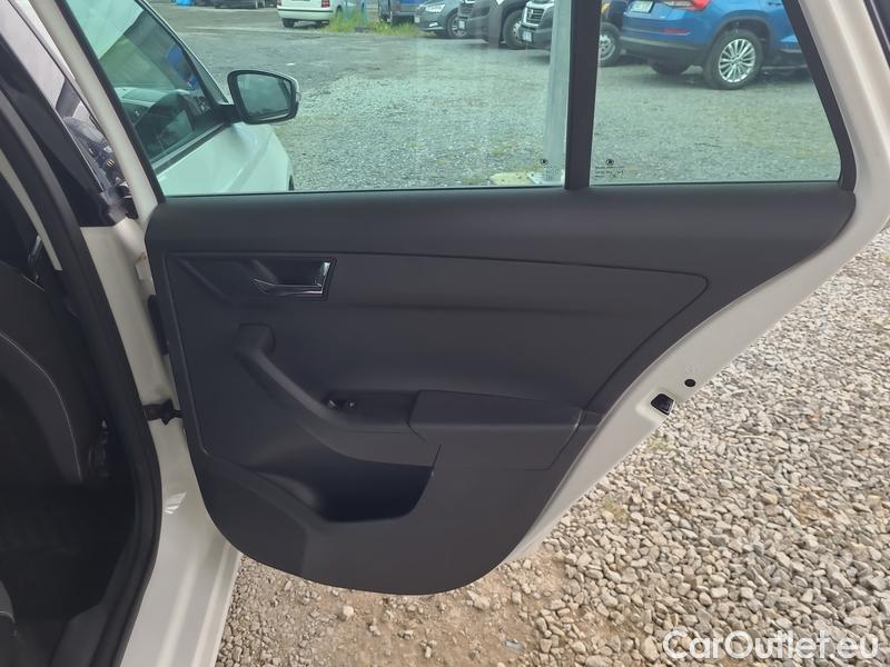  Skoda  Fabia  Combi (2015)  Com 1.0TSI 81 Style #21