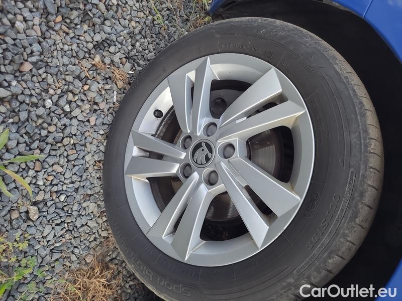  Skoda  Fabia  Combi (2015)  Com.1.0TSI 70 Ambition #34