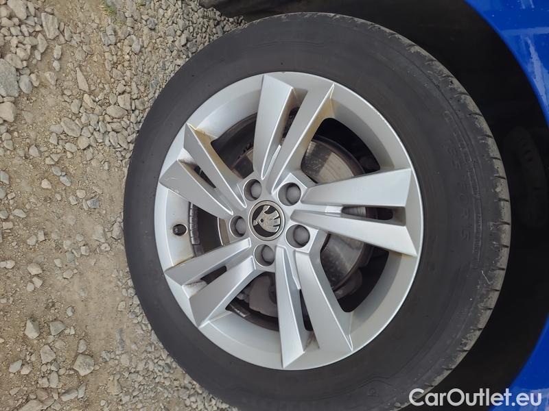  Skoda  Fabia  Combi (2015)  Com.1.0TSI 70 Ambition #32