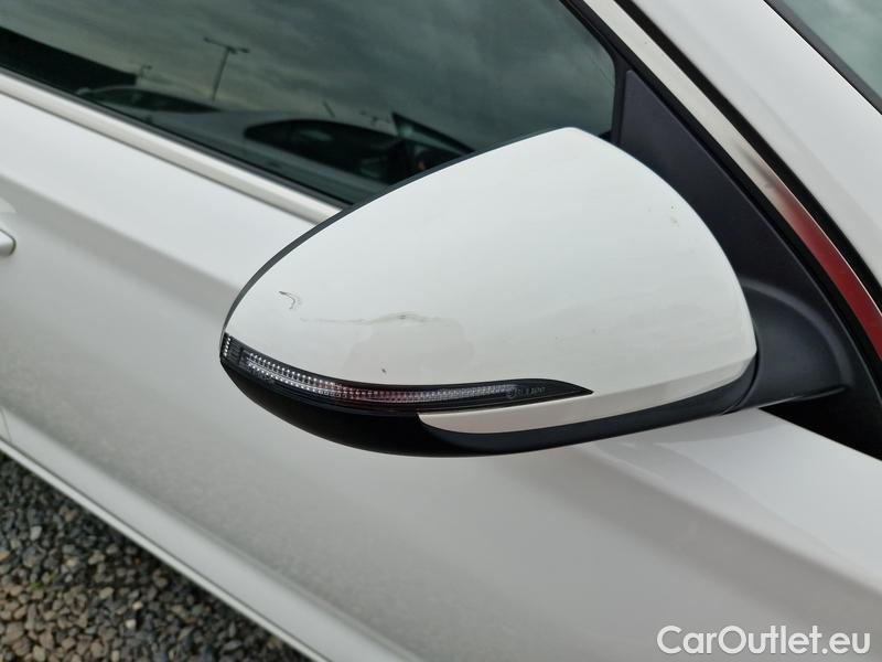  Hyundai  i30   cw (PD)(2017->)  kom.1.5T-GDI Smart 5d #10