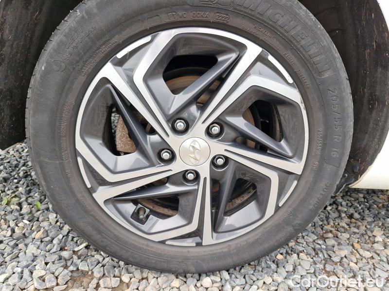  Hyundai  i30   cw (PD)(2017->)  kom.1.5T-GDI Smart 5d #8