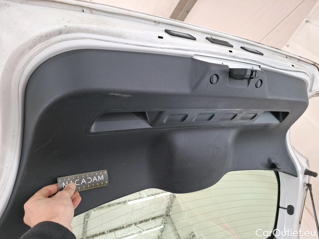  Citroen  C3  Société Feel Nav 1.5 BlueHDI 100CV BVM5 E6dT #7