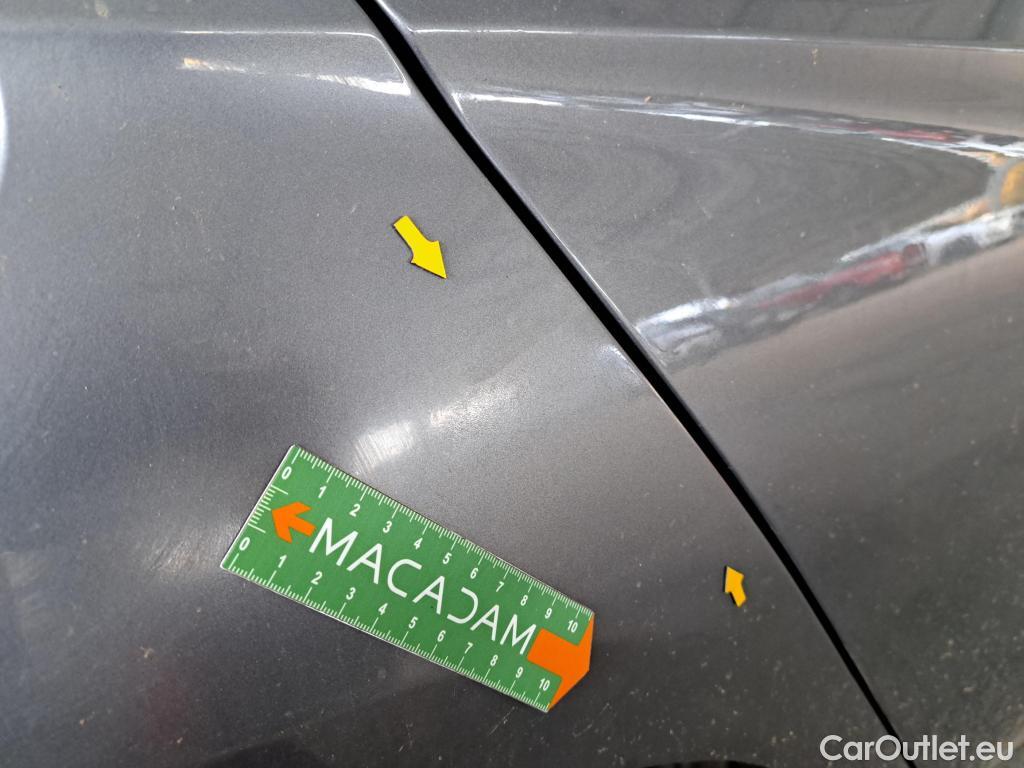  Bmw  Serie 1 BMW Série 1 / 2019 / 5P / Berline 116i DKG7 Business Design #35