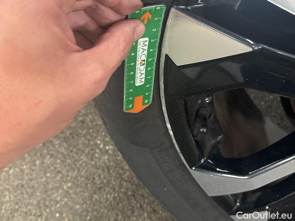  Peugeot  2008  Allure Business 1.2 PureTech 130CV BVM6 E6d #9