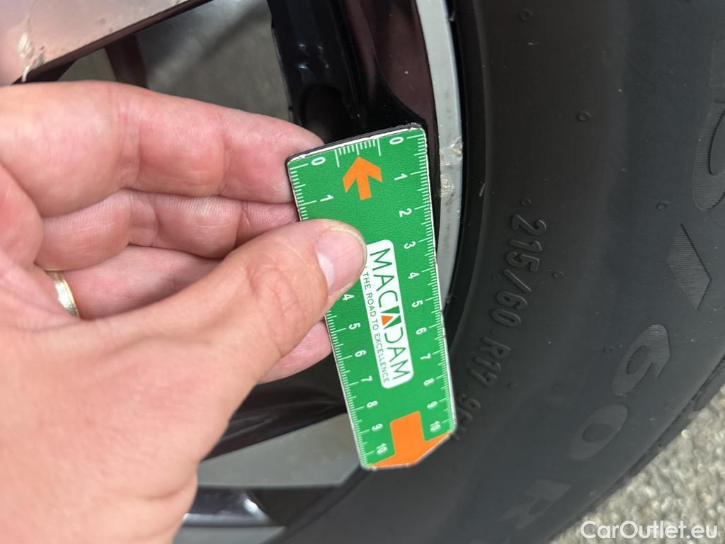  Peugeot  2008  Allure Business 1.2 PureTech 130CV BVM6 E6d #16