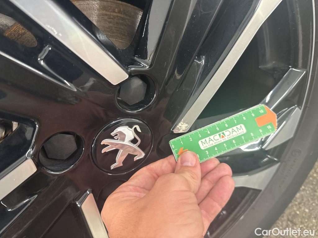  Peugeot  2008  Allure Business 1.2 PureTech 130CV BVM6 E6d #20