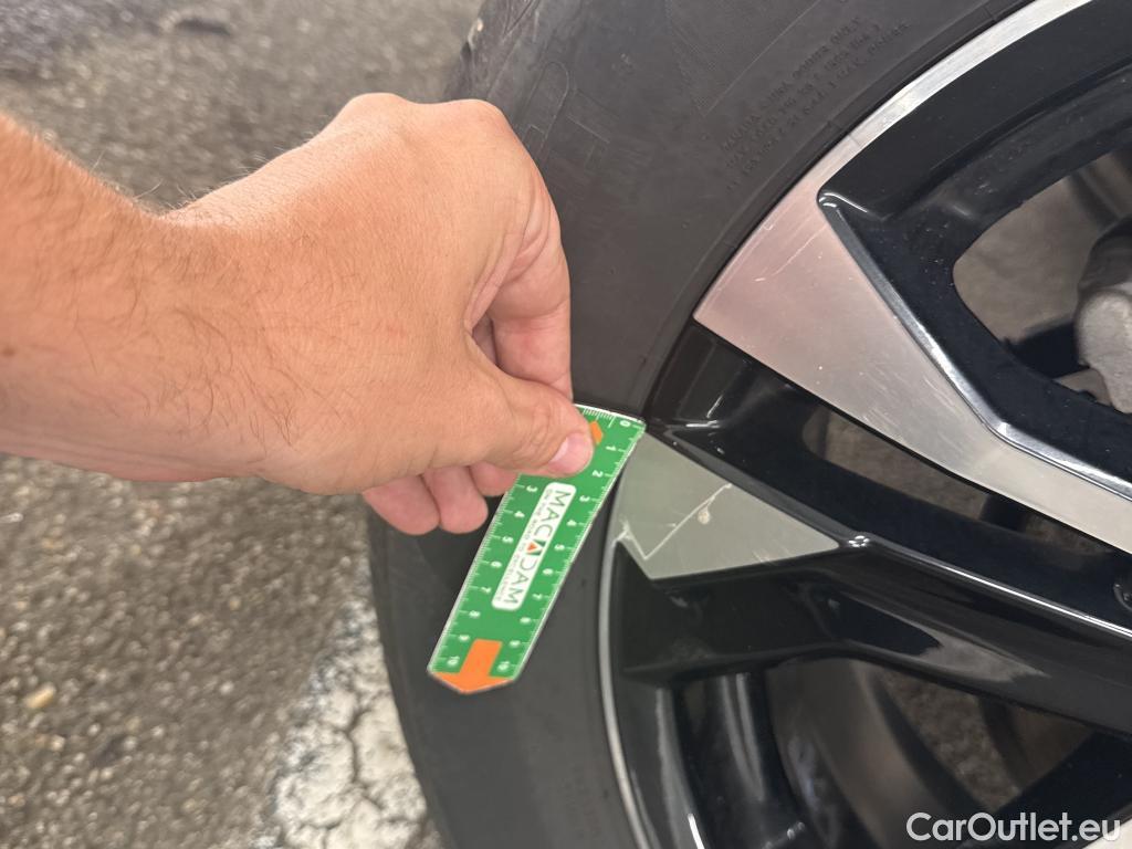  Peugeot  2008  Allure Business 1.2 PureTech 130CV BVM6 E6d #19