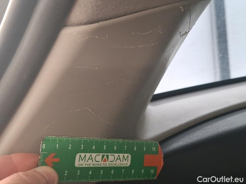  Renault  Clio RENAULT  Estate 5p Break Business Energy dCi 90 82g #18