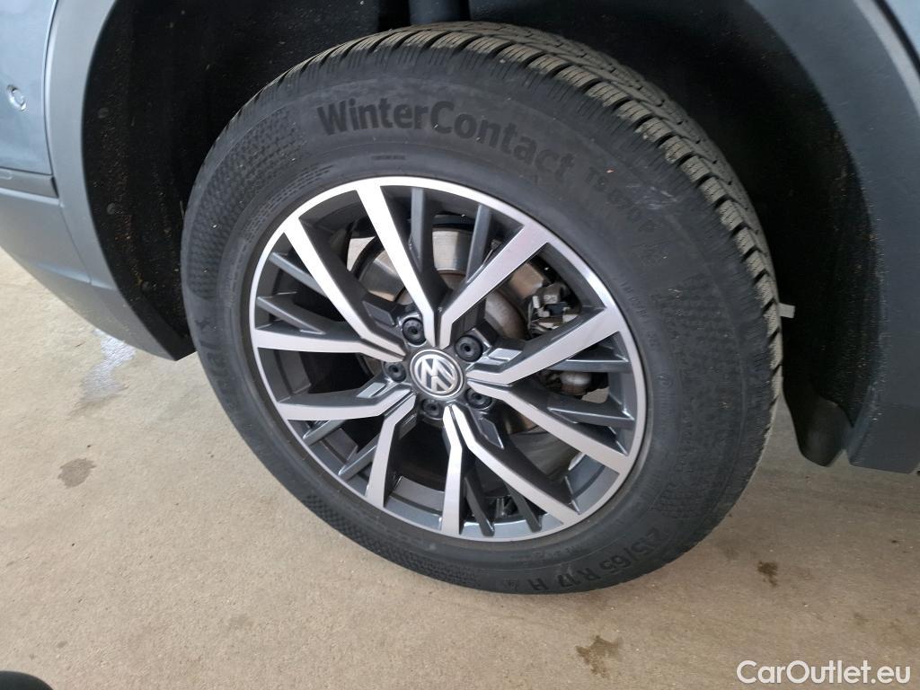  Volkswagen  Tiguan VOLKSWAGEN  Allspace / 2017 / 5P / SUV 2.0 TDI 150 BVM6 Confortline Business #6