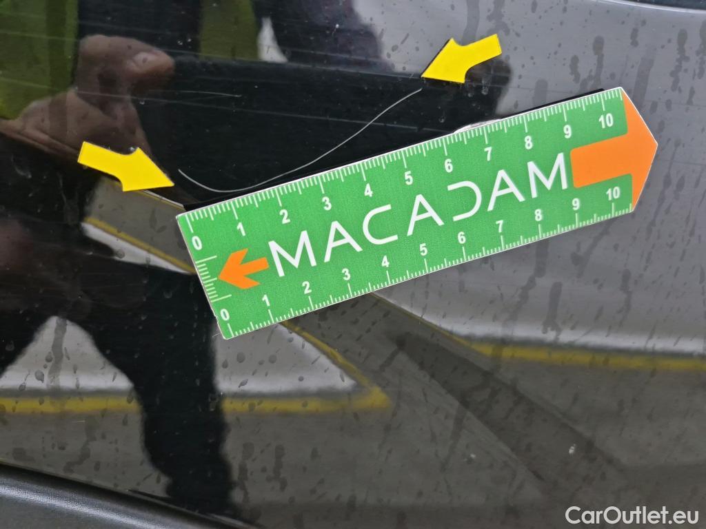  Renault  Kadjar RENAULT  / 2018 / 5P / Crossover Business Blue dCi 115 #30