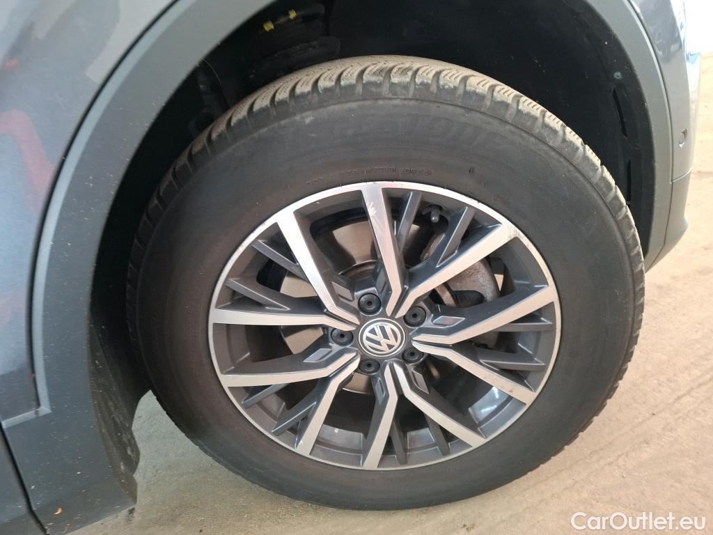  Volkswagen  Tiguan VOLKSWAGEN  Allspace / 2017 / 5P / SUV 2.0 TDI 150 BVM6 Confortline Business #12