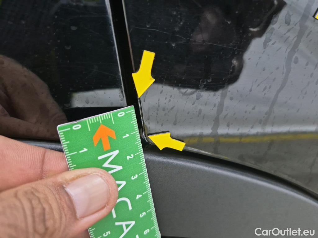  Renault  Kadjar RENAULT  / 2018 / 5P / Crossover Business Blue dCi 115 #31