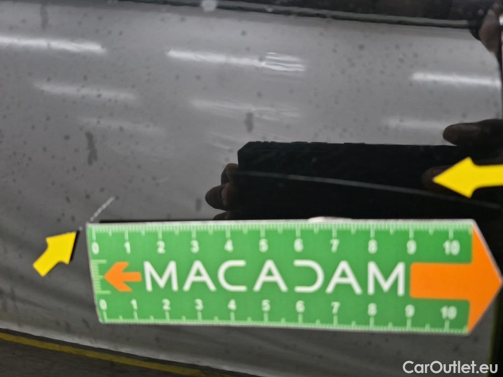  Renault  Kadjar RENAULT  / 2018 / 5P / Crossover Business Blue dCi 115 #33