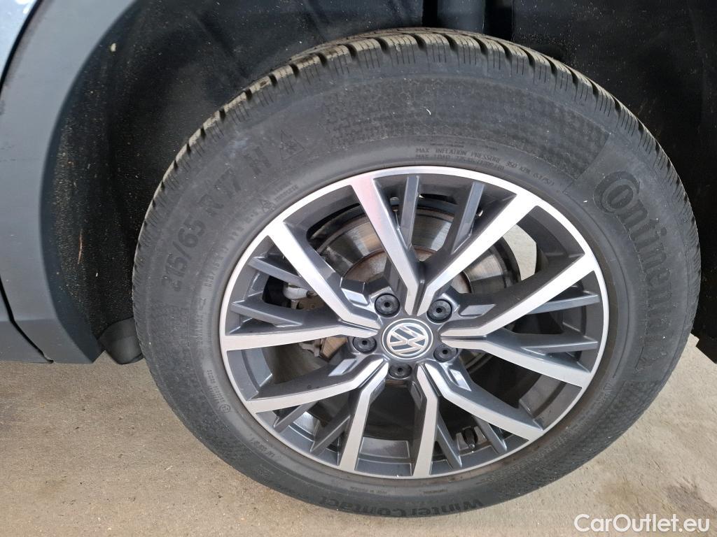  Volkswagen  Tiguan VOLKSWAGEN  Allspace / 2017 / 5P / SUV 2.0 TDI 150 BVM6 Confortline Business #2