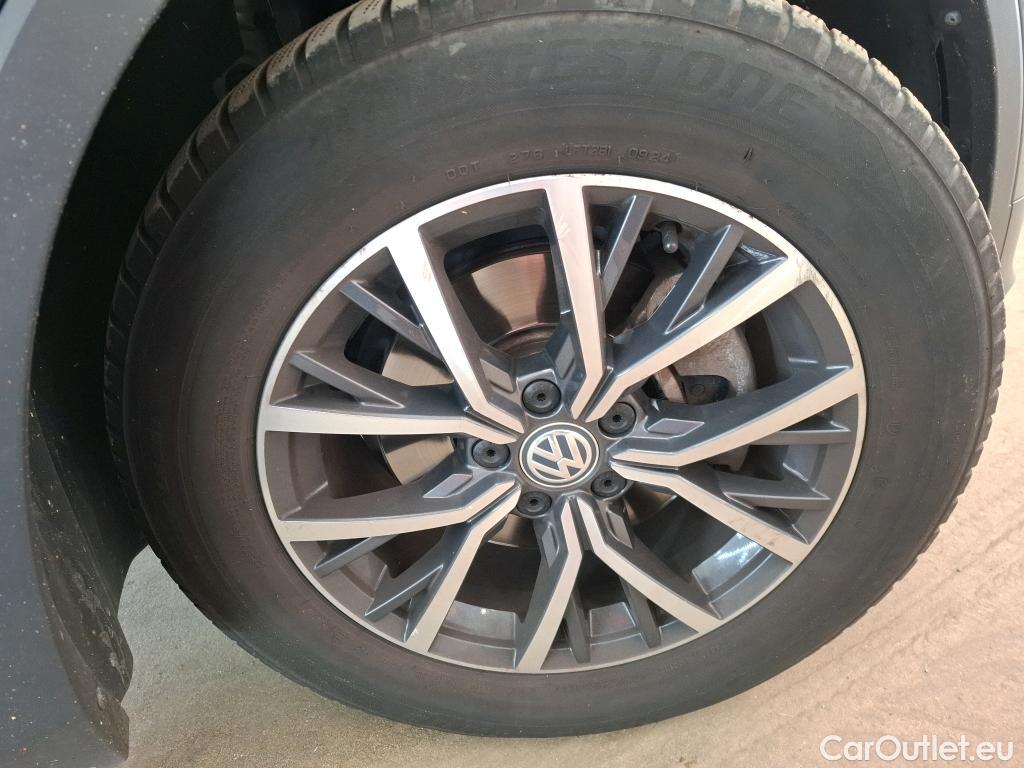  Volkswagen  Tiguan VOLKSWAGEN  Allspace / 2017 / 5P / SUV 2.0 TDI 150 BVM6 Confortline Business #10