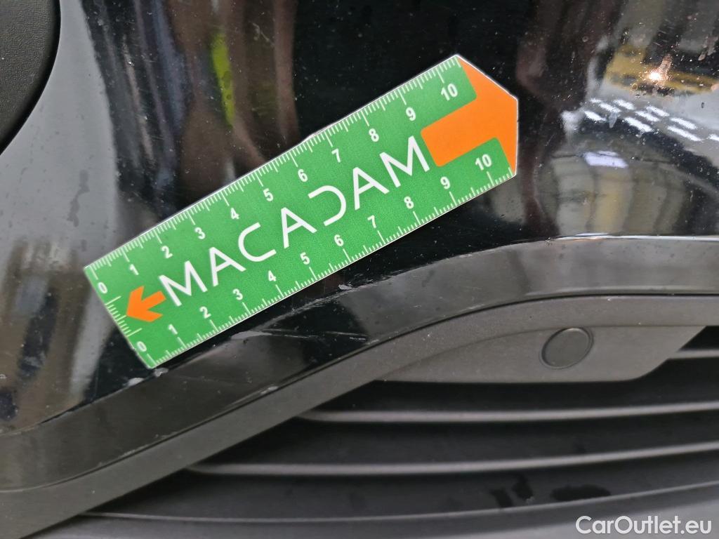  Renault  Kadjar RENAULT  / 2018 / 5P / Crossover Business Blue dCi 115 #25