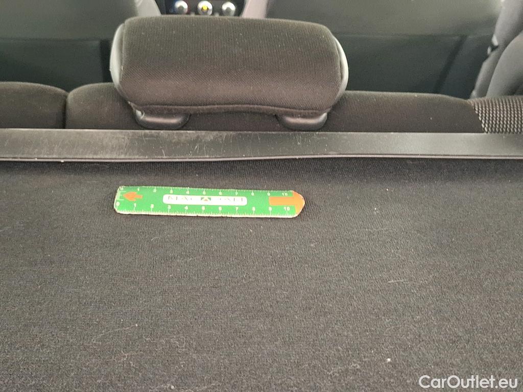  Renault  Clio RENAULT  Estate 5p Break Business Energy dCi 90 82g #16