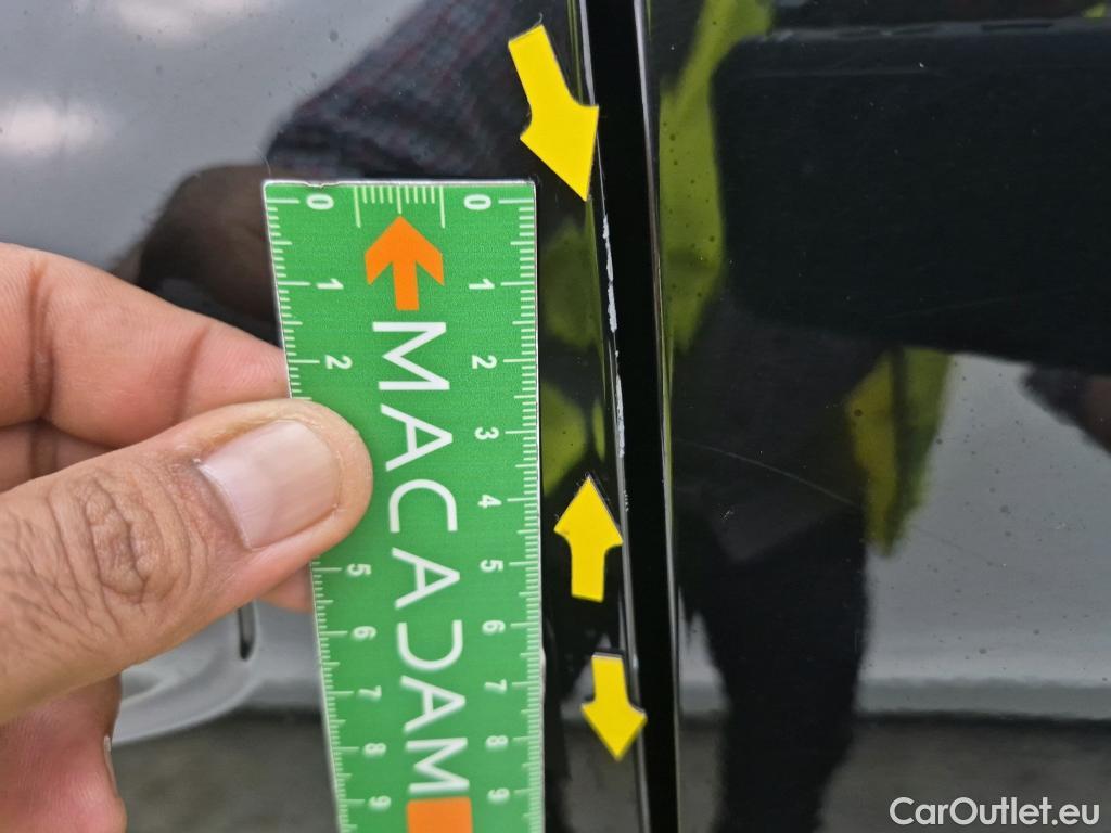  Renault  Kadjar RENAULT  / 2018 / 5P / Crossover Business Blue dCi 115 #22